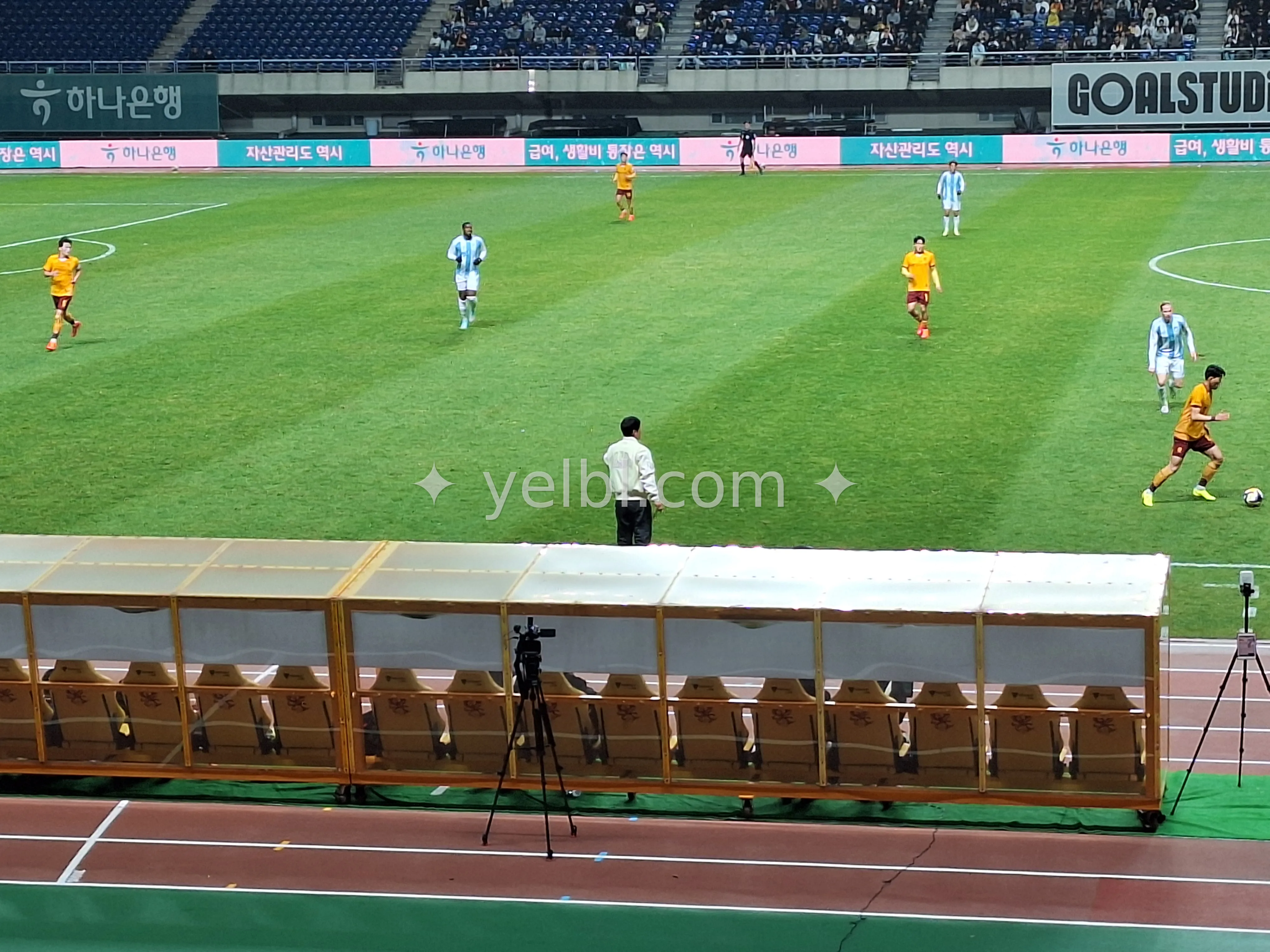 이 뒷모습도 이제는 못보겠네요